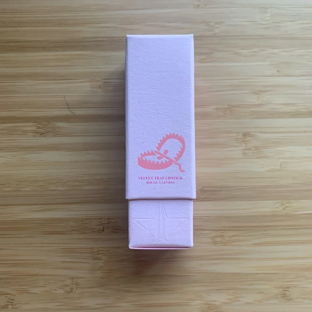 Jeffree Star Velvet Trap Lipstick - Unicorn Blood (Dark Matte Red) -‎ NWB